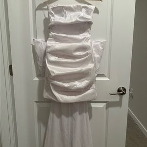 Elegant White Strapless Gown